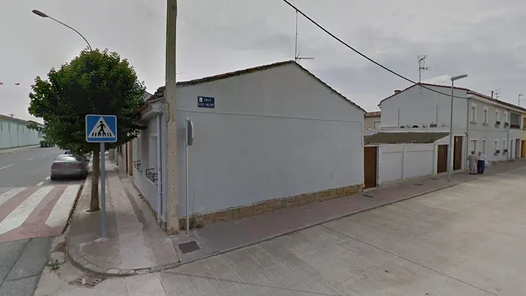 Imagen de la calle Luis Valero de Caparroso, sobre la que el Gobierno de Navarra asegura que incumple la Ley de Memoria Histórica por alusión a un cargo durante el régimen franquista ARCHIVO