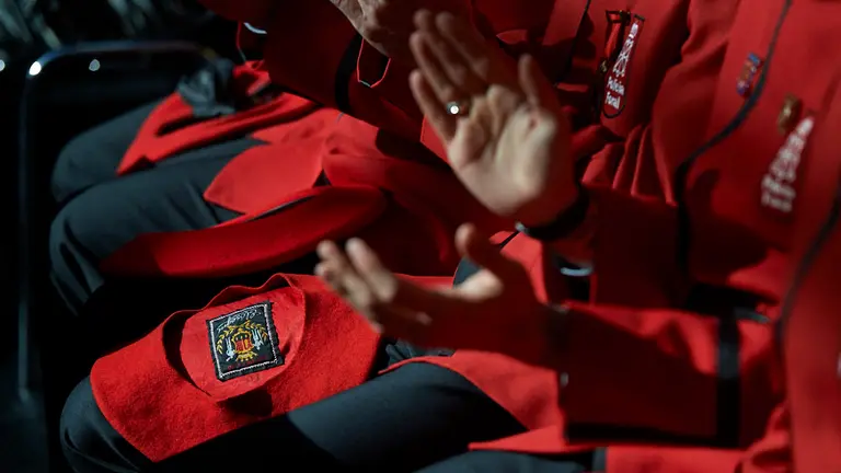 La presidenta del Gobierno de Navarra, Uxue Barkos, preside el acto de celebración de la fiesta de la Policía Foral. MGUEL OSÉS