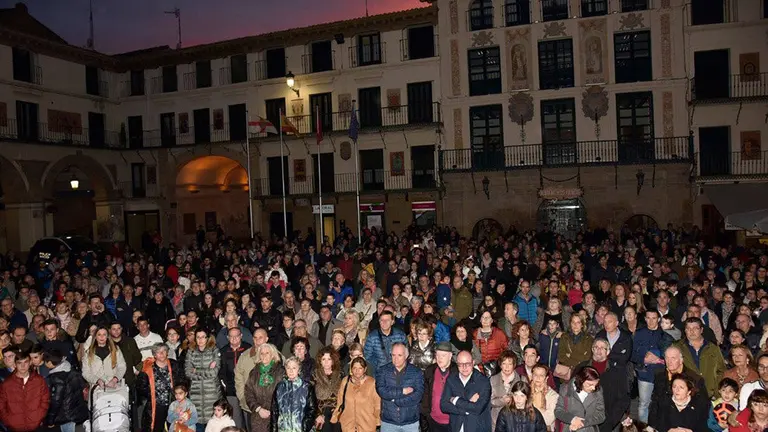 Concentración a favor de Izan en Tudela ÁNGEL ÁLVARO