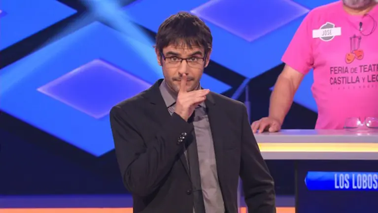 El presentador de Boom, Juanra Bonet, durante una de las fases del concurso ANTENA 3