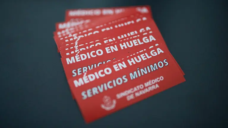 Huelga de médicos en el Servicio Navarro de Salud. PABLO LASAOSA (9)