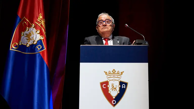 Asamblea General Extraordinaria del CA Osasuna en la que se realizará la votación de la reforma que se llevará a cabo en el estadio de El Sadar. MIGUEL OSÉS 1