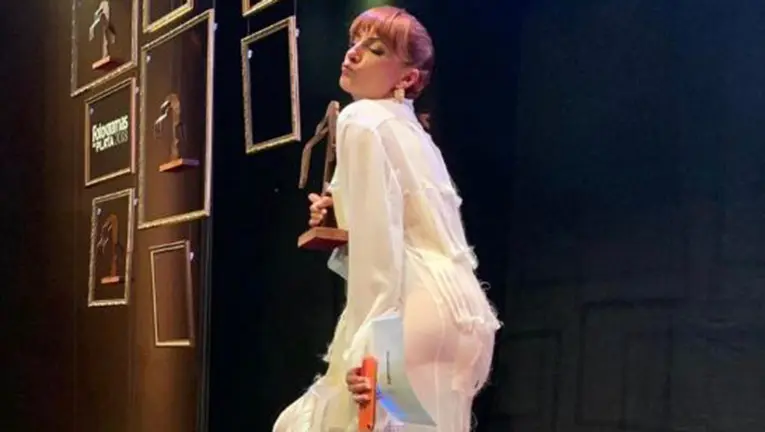 La actriz y cantante pamplonesa Najwa Nimri recibe el premio de Fotogramas TWITTER NAJWA NIMRI