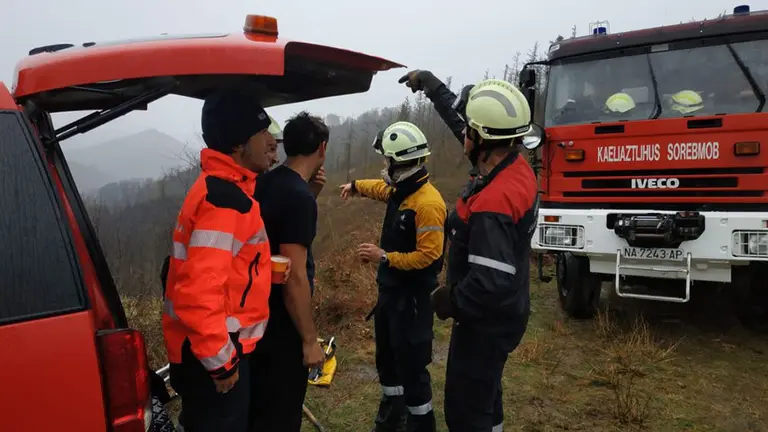 Bomberos en el incendio de Goizueta BOMBEROS DE NAVARRA