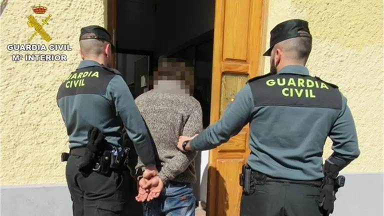 El hombre detenido por eyacular encima de una chica en un autobús. EUROPA PRESS