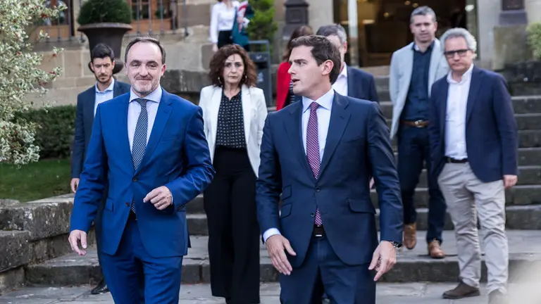 Javier Esparza y Albert Rivera cierran el pacto entre UPN y Ciudadanos para las próximas elecciones generales, autonómicas y municipales (68). IÑIGO ALZUGARAY