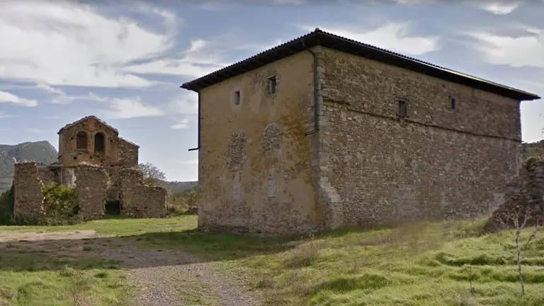 Imagen de Iso, uno de los pueblos abandonados que puede encontrarse a lo largo de la geografía navarra ARCHIVO