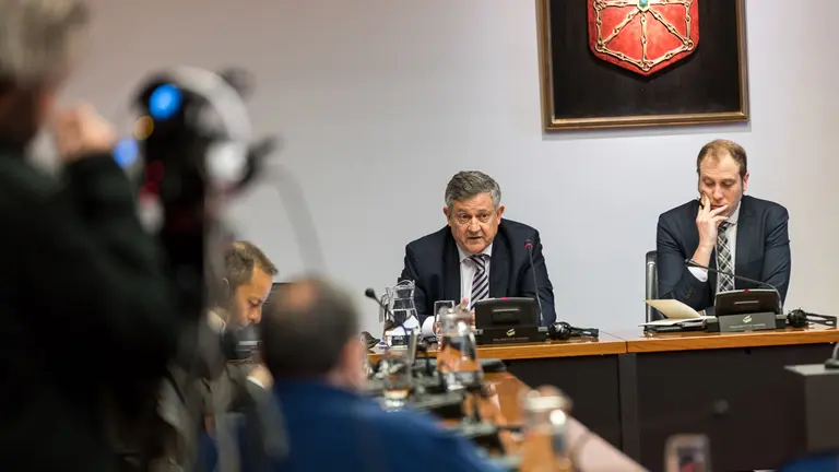 Francisco Iribarren, ex vicepresidente del Gobierno de Navarra, comparece en la comisión de investigación de Sodena en el Parlamento (12). IÑIGO ALZUGARAY