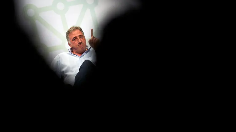 Joseba Asirón y Bakartxo Ruíz intervienen en un mitin político de EH Bildu. PABLO LASAOSA 10