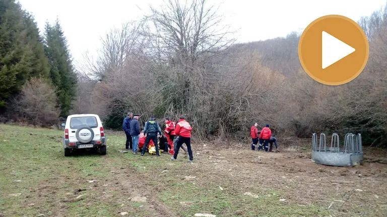 Operativo de búsqueda de un anciano en Burguete (player) BOMBEROS DE NAVARRA