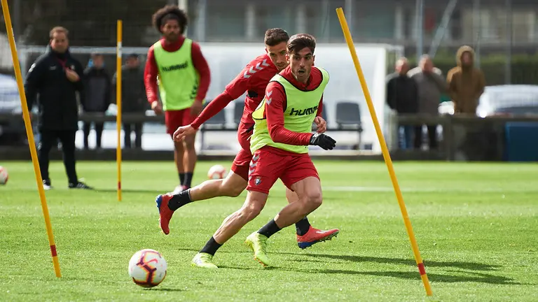 Nacho Vidal. Osasuna se entrena en las instalaciones de Tajonar. PABLO LASAOSA 3