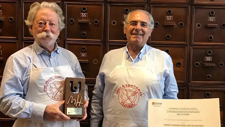 Napardi recoge el premio de la UMH gracias a su labor en Ruanda NAPARDI