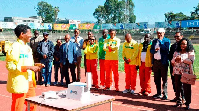 Una instalación de la empresa navarra Kunak en una pista de atletismo. KUNAK