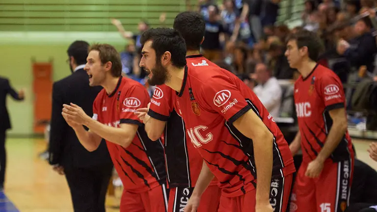Basket Navarra se ententa al Alicante en Pamplona. PABLO LASAOSA 2