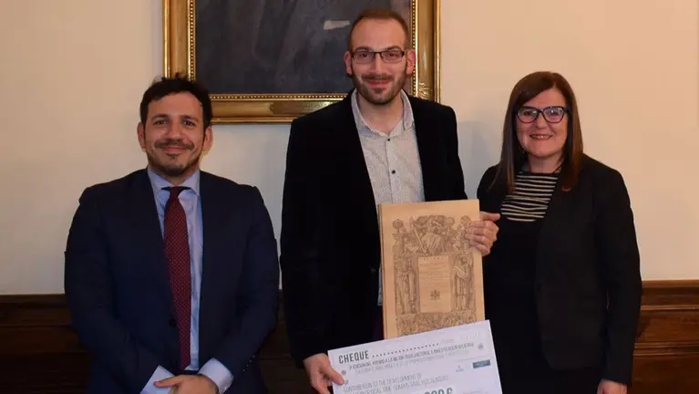 Javier Urricelqui recibe el premio a la mejor tesis doctoral e investigación aplicada UPNA
