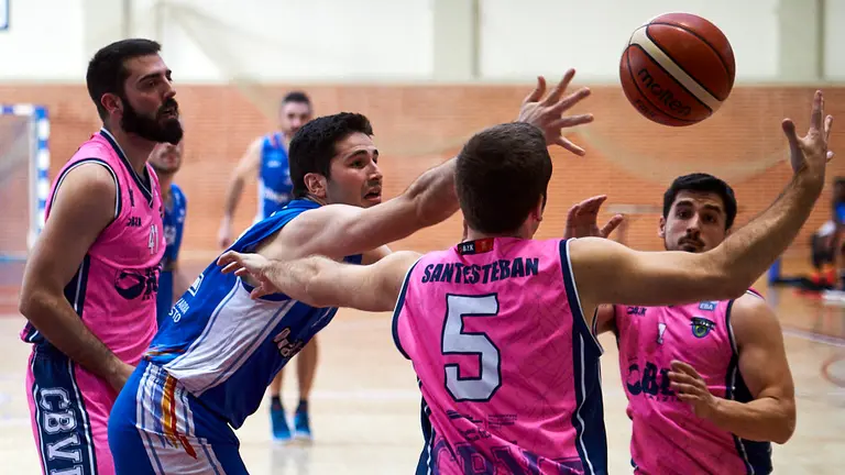 Ardoi - valle de Egúés en el pabellón de Zizur Mayor. MIGUEL OSÉS 1