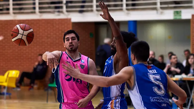Partido FNB Ardoi - Valle de Egúés en el pabellón de Zizur Mayor. MIGUEL OSÉS 9