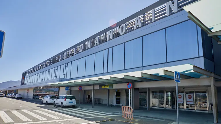 Aeropuerto de Noáin-Pamplona (10). IÑIGO ALZUGARAY