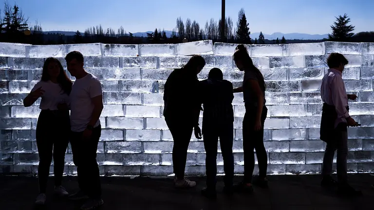FLUIDS NAVARRA, una edificación monumental construida con bloques de hielo. PABLO LASAOSA 13