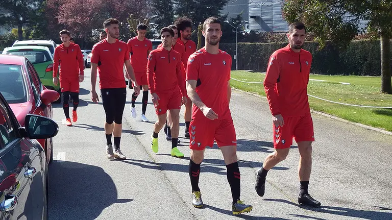 Los jugadores de Osasuna Oier y Fran Mérida en Tajonar.