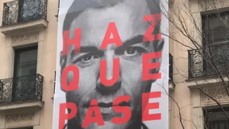 Imagen del cartel &#39;Haz que pase&#39; de Pedro Sánchez. TWITTER