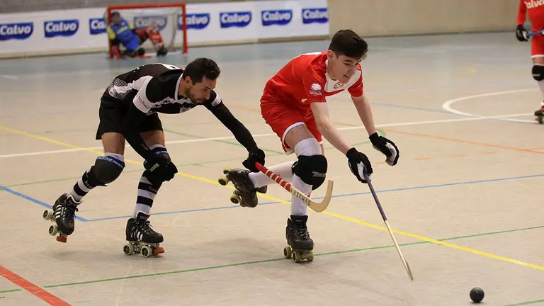 Partido Escola Lubiáns - Iruña. Diario de Bergantiños deporte. Foto de Raúl López.