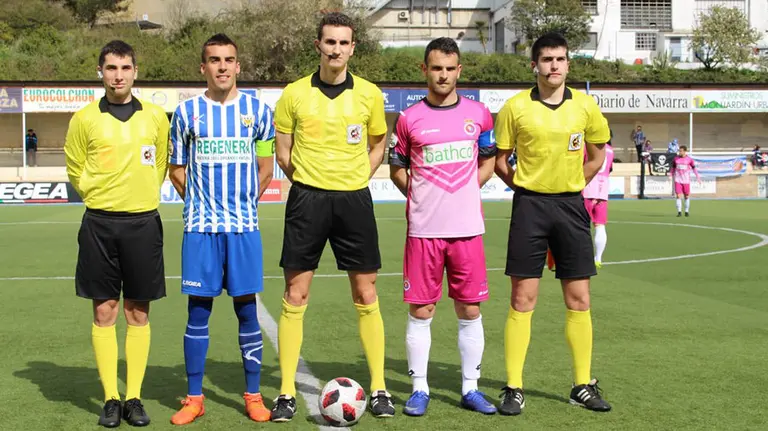 Partido Izarra - Gimnástica de Torrelavega en Estella. @RS_Gimnastica.