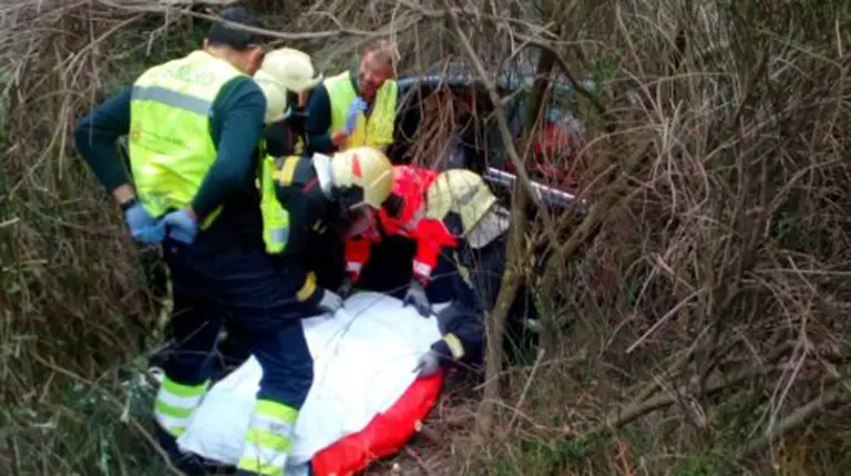 Accidente en la AP-15, con una mujer herida al salirse de la vía su vehículo BOMBEROS DE NAVARRA