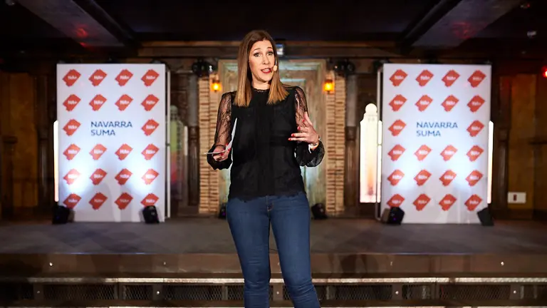 Sergio Sayas y Ruth Goñi, de Navarra Suma, intervienen en el acto central de la campaña electoral en la discoteca Indara. PABLO LASAOSA (17)
