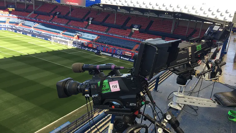 Cámaras de televisión de La Liga en El Sadar.