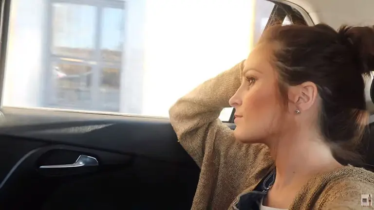 La youtuber navarra Verdeliss vuelve al trabajo 6 días después de dar a luz de forma prematura a su séptima hija, Miren YOUTUBE