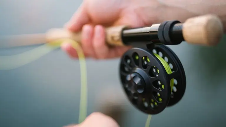 Imagen de archivo de una caña de pescar ARCHIVO