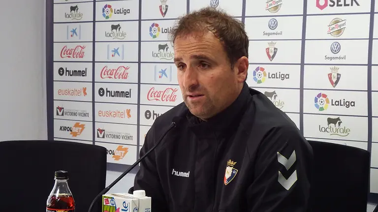 Jagoba Arrasate en rueda de prensa en Tajonar