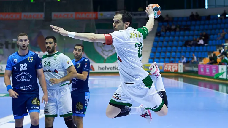 Miguel Goñi. El Anaitasuna se enfrenta al Cangas en Pamplona. PABLO LASAOSA 18