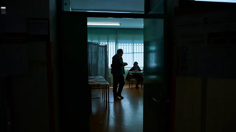 Jornada electoral de elecciones generales en Pamplona. PABLO LASAOSA 17