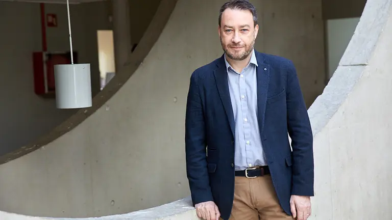 El candidato a rector de la UPNA Ramón Gonzalo presenta su proyecto para la universidad (02). IÑIGO ALZUGARAY