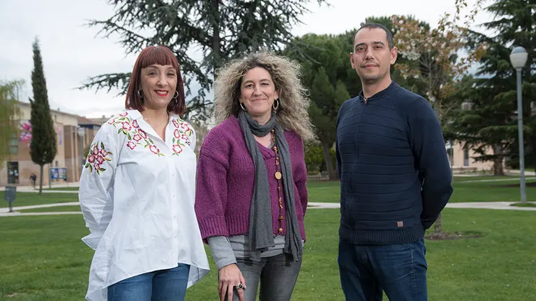 Ascen García, Carmen Rubalcaba y  Iván De Obesso, candidatos de I-E al Ayuntamiento de Zizur Mayor. CEDIDA