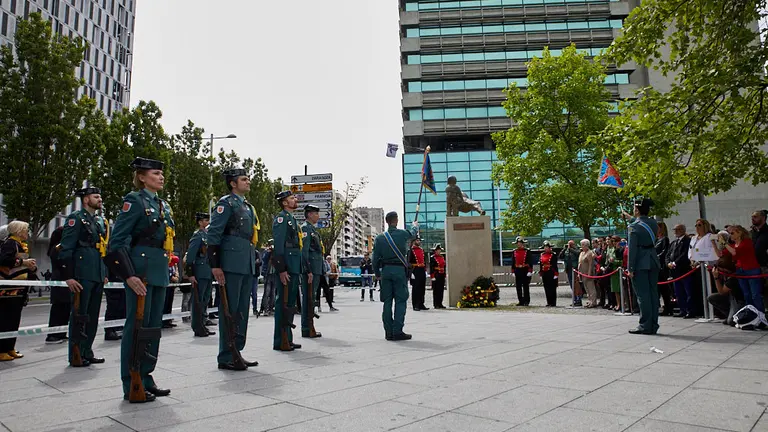 Acto en memoria de las víctimas del terrorismo dentro de los actos de celebración del 175º aniversario de la fundación de la Guardia Civil (16). IÑIGO ALZUGARAY