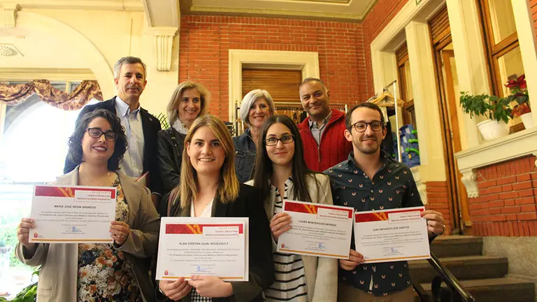 María José Redín Sagredo, Laura Monteagudo Moreno y Joao Modesto
Dos Santos, ganadores del primer, segundo y tercer premio.