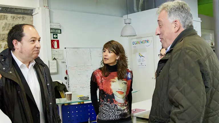 El candidato de EH Bildu a la Alcaldía de Pamplona, Joseba Asiron, hace declaraciones sobre cultura (06). IÑIGO ALZUGARAY