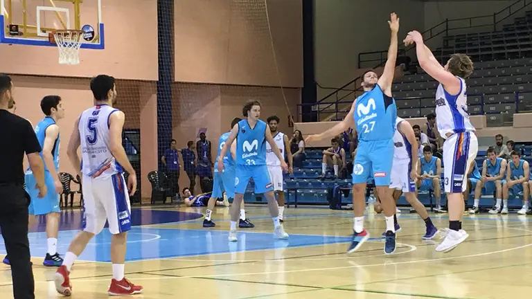 Partido entre el Estudiantes y el FNB Ardoi en Algeciras. @FNBArdoi.
