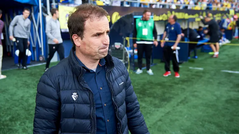 Jagoba Arrasate, entrenador de Osasuna, durante el partido contra el Cádiz. MIGUEL OSÉS (5)