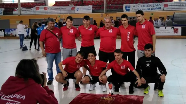 Equipo junior del UDC Rochapea IHP en Alcobendas. Cedida.