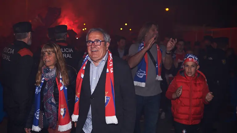 Osasuna celebra su ascenso a primera división en la Plaza del Castillo de Pamplona. PABLO LASAOSA 17