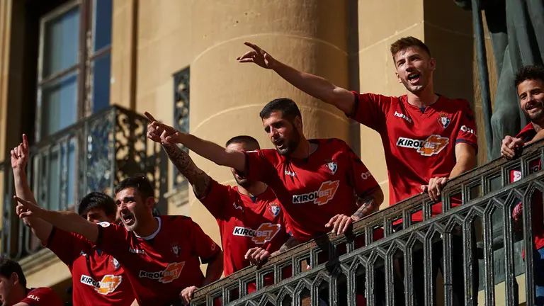 Recepcion de Osasuna en el Palacio de Navarra por la presidenta del gobierno. MIGUEL OSÉS 26