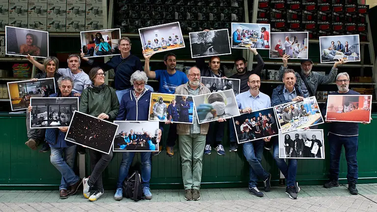 Presentación de la exposición &#39;Una mirada esperanzadora&#39; sobre el trabajo diario de Cáritas. Podrá verse en la Tómbola de San Fermín de 2019. IÑIGO ALZAUGARAY