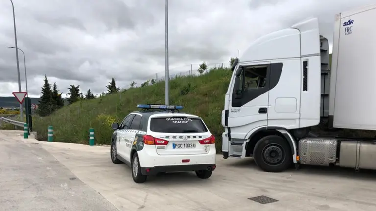 Conductor borracho detectado por la Guardia Civil en la AP-15 GUARDIA CIVIL