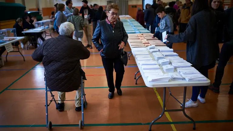 Superdomingo electoral del 26 de Mayo en el que se deciden las municipales, autonomicas y europeas. MIGUEL OSES