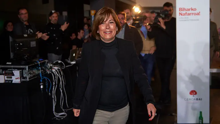La presidenta del gobierno, Uxue Barkos, durante el acto tras el escrutinio de las elecciones forales. MIGUEL OSES