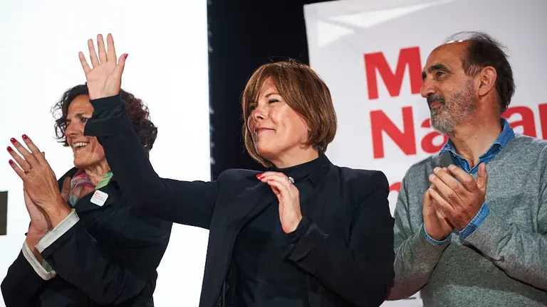 La presidenta del gobierno, Uxue Barkos, durante el acto tras el escrutinio de las elecciones forales. MIGUEL OSES